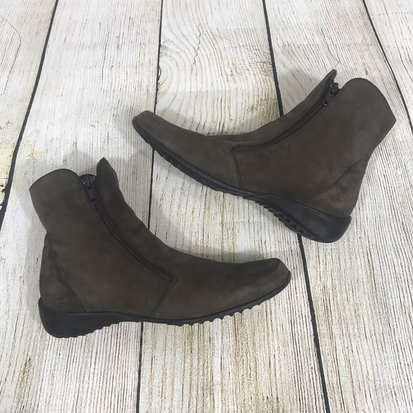 Munro Shoes - Munro | American Drifter Brown Suede Ankle Boot